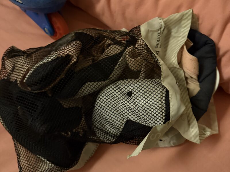 Skate equipments shoes- safety knees Hans elbow - helmet